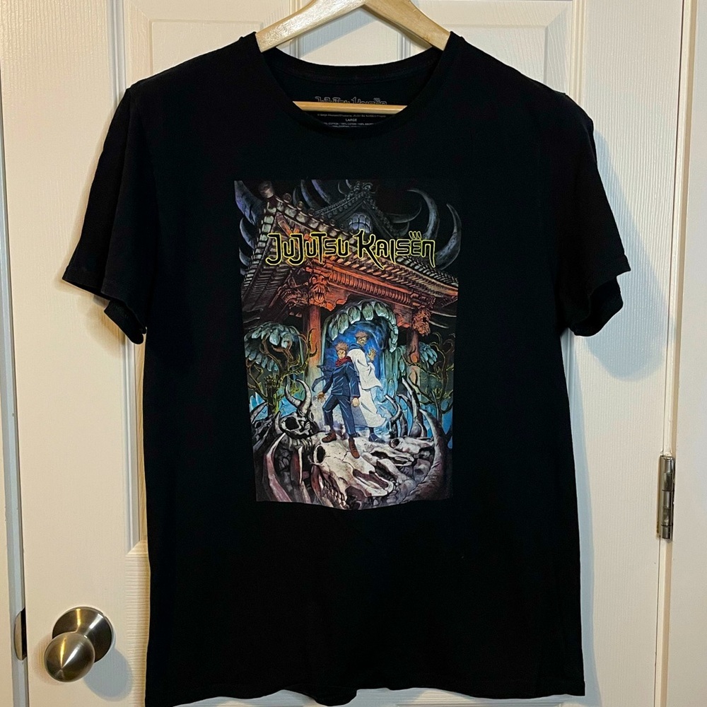 Crunchyroll Jujutsu Kaisen black graphic anime tee unisex sz L